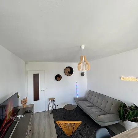 Apartment Chill